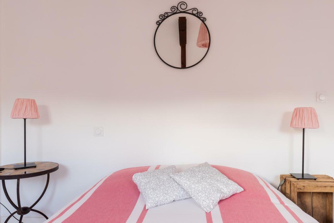 Les Gites De Claire Honfleur Bagian luar foto