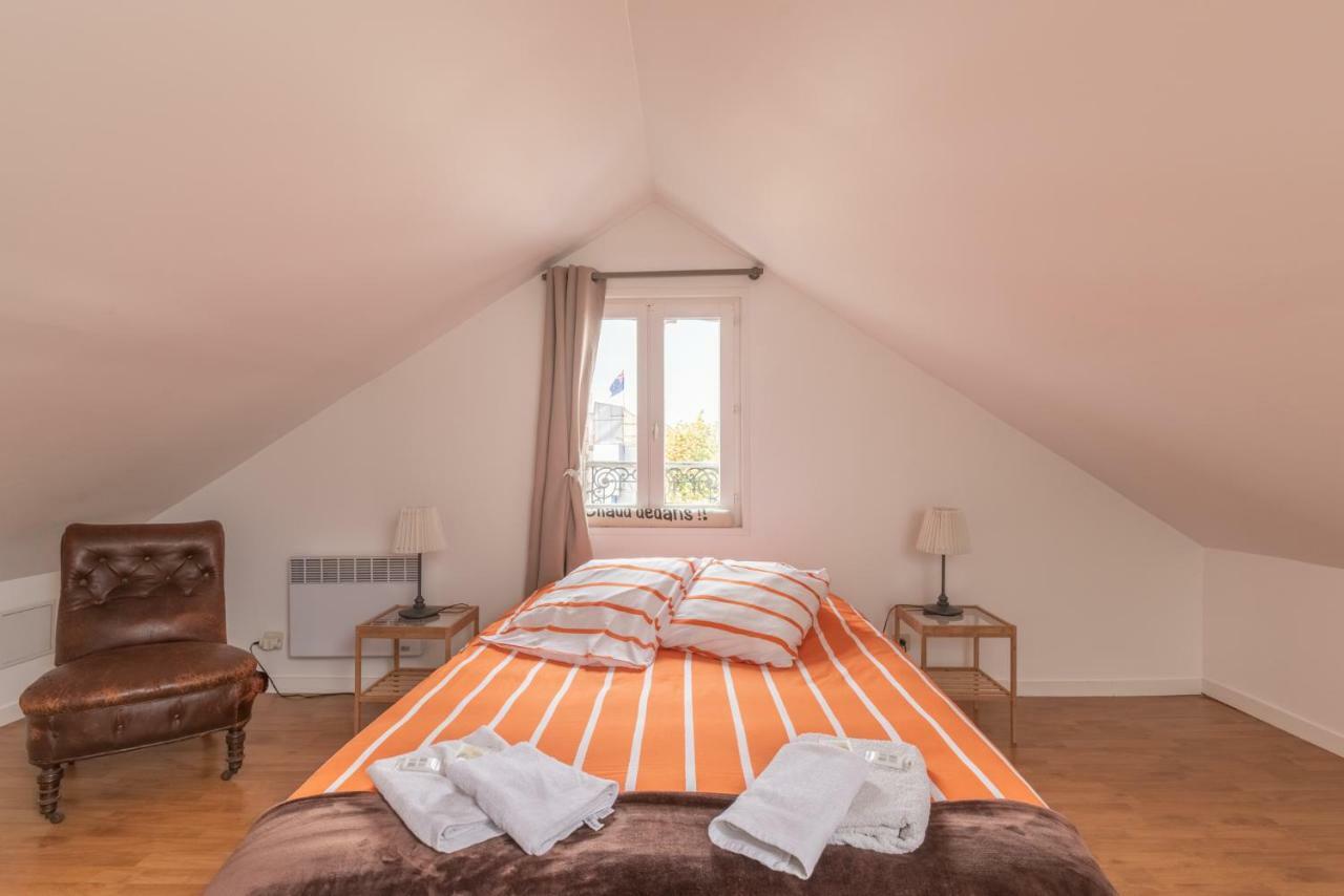 Les Gites De Claire Honfleur Bagian luar foto